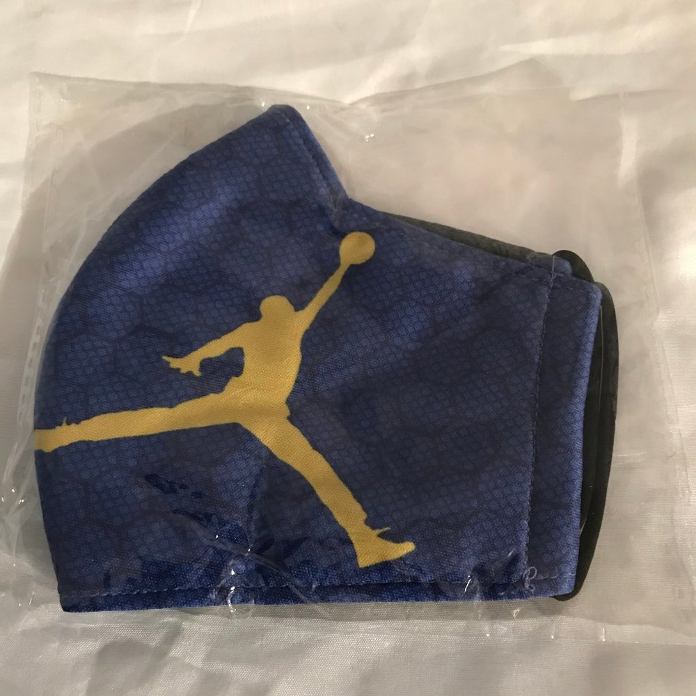 Jordan Adult Face Covering Mask
